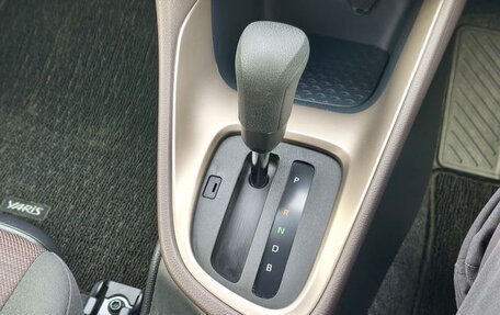 Toyota Yaris, 2021 год, 910 000 рублей, 14 фотография