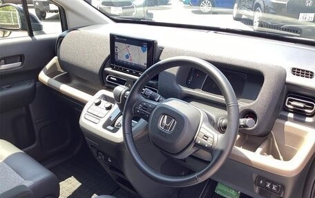 Honda Freed, 2024 год, 2 025 700 рублей, 14 фотография