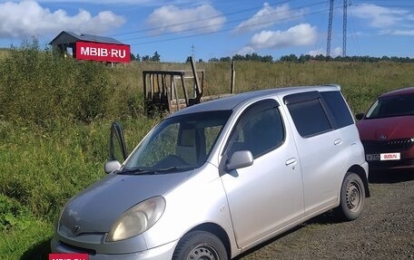 Toyota FunCargo, 2001 год, 450 000 рублей, 2 фотография