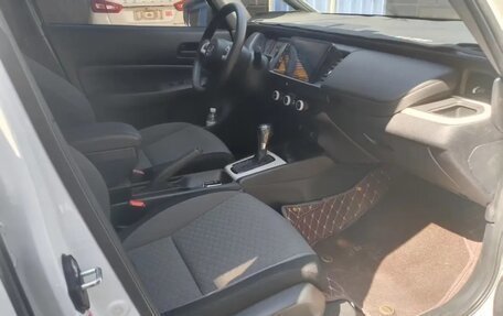 Honda Fit, 2023 год, 1 300 000 рублей, 6 фотография