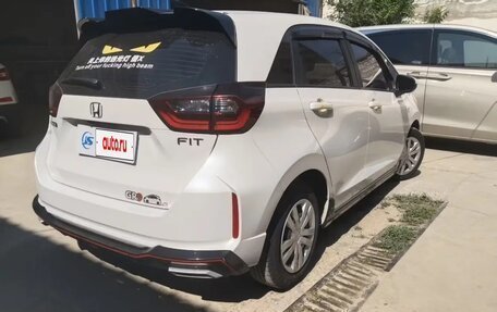 Honda Fit, 2023 год, 1 300 000 рублей, 3 фотография