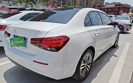 Mercedes-Benz A-Класс, 2023 год, 1 650 000 рублей, 5 фотография