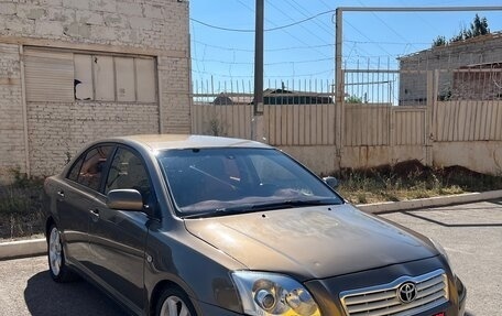 Toyota Avensis III рестайлинг, 2004 год, 415 000 рублей, 8 фотография