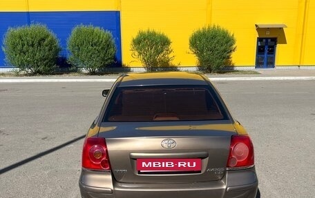 Toyota Avensis III рестайлинг, 2004 год, 415 000 рублей, 5 фотография