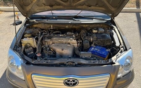 Toyota Avensis III рестайлинг, 2004 год, 415 000 рублей, 16 фотография