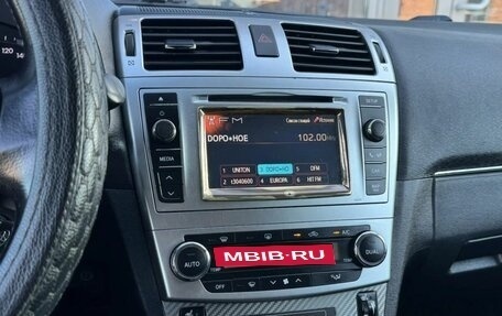 Toyota Avensis III рестайлинг, 2011 год, 1 030 000 рублей, 3 фотография