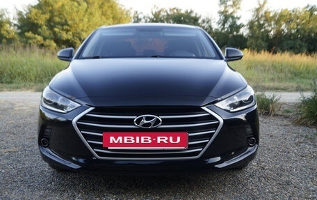 Hyundai Elantra VI рестайлинг, 2018 год, 1 430 000 рублей, 8 фотография