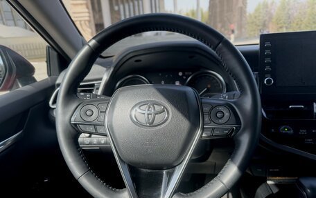 Toyota Camry, 2021 год, 3 385 000 рублей, 10 фотография