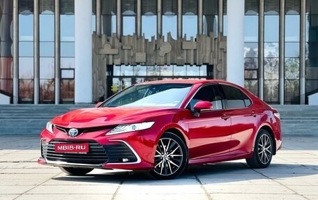 Toyota Camry, 2021 год, 3 385 000 рублей, 1 фотография