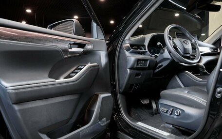 Toyota Highlander, 2026 год, 5 700 000 рублей, 10 фотография