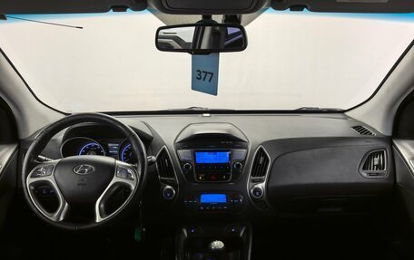 Hyundai ix35 I рестайлинг, 2011 год, 920 000 рублей, 10 фотография