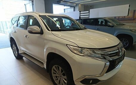 Mitsubishi Pajero Sport III рестайлинг, 2018 год, 2 050 000 рублей, 3 фотография