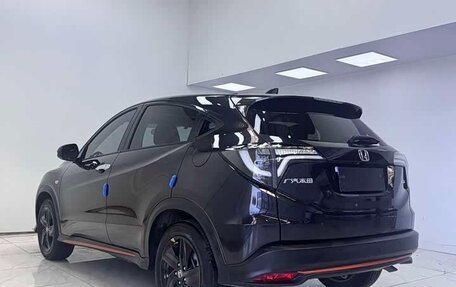 Honda Vezel, 2022 год, 1 233 000 рублей, 4 фотография