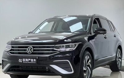 Volkswagen Tiguan II, 2023 год, 2 392 095 рублей, 1 фотография