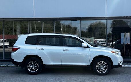 Toyota Highlander III, 2012 год, 1 700 000 рублей, 3 фотография