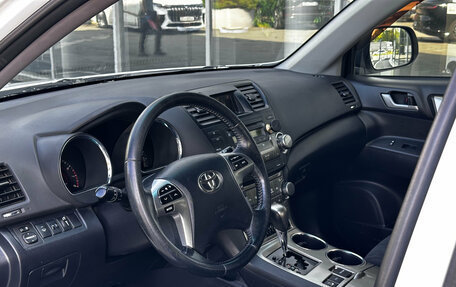 Toyota Highlander III, 2012 год, 1 700 000 рублей, 9 фотография