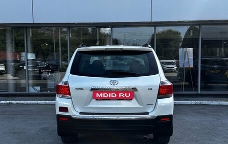 Toyota Highlander III, 2012 год, 1 700 000 рублей, 5 фотография