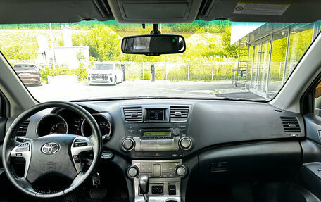 Toyota Highlander III, 2012 год, 1 700 000 рублей, 12 фотография