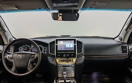 Toyota Land Cruiser 200, 2017 год, 6 790 000 рублей, 9 фотография