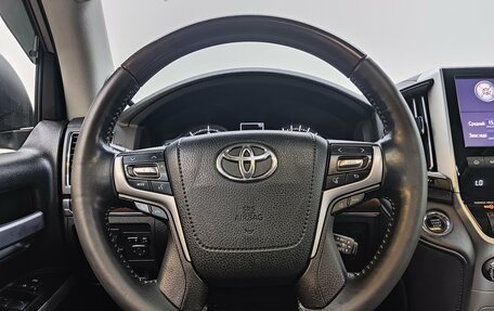Toyota Land Cruiser 200, 2017 год, 6 790 000 рублей, 10 фотография