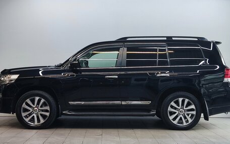 Toyota Land Cruiser 200, 2017 год, 6 790 000 рублей, 8 фотография