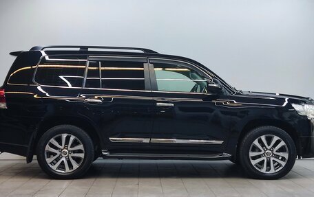 Toyota Land Cruiser 200, 2017 год, 6 790 000 рублей, 4 фотография