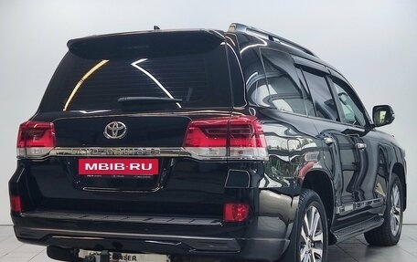 Toyota Land Cruiser 200, 2017 год, 6 790 000 рублей, 5 фотография