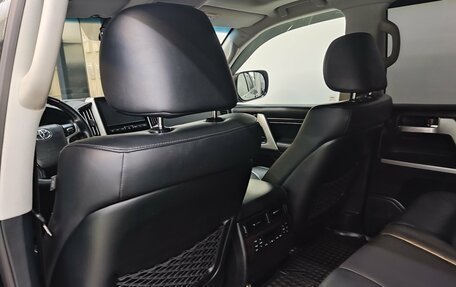 Toyota Land Cruiser 200, 2017 год, 6 790 000 рублей, 19 фотография