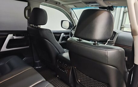 Toyota Land Cruiser 200, 2017 год, 6 790 000 рублей, 25 фотография