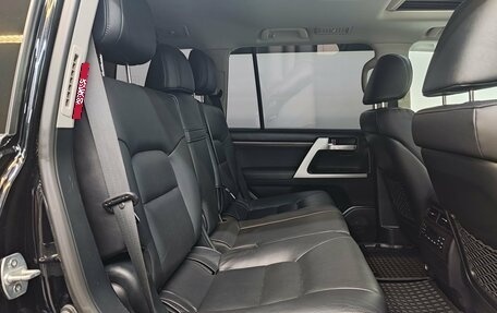 Toyota Land Cruiser 200, 2017 год, 6 790 000 рублей, 24 фотография