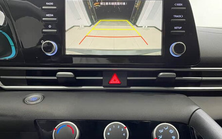 Hyundai Elantra, 2023 год, 1 490 000 рублей, 4 фотография