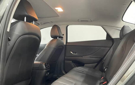 Hyundai Elantra, 2023 год, 1 490 000 рублей, 8 фотография