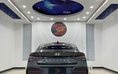 Hyundai Elantra, 2023 год, 1 490 000 рублей, 15 фотография