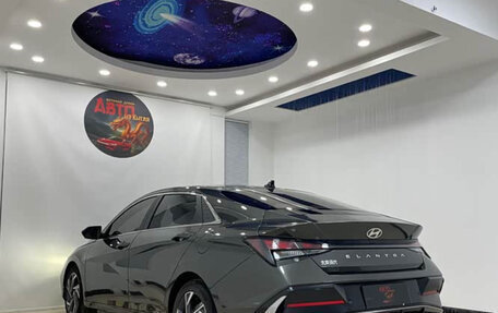 Hyundai Elantra, 2023 год, 1 490 000 рублей, 14 фотография