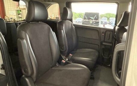 Honda Freed I, 2016 год, 877 000 рублей, 15 фотография