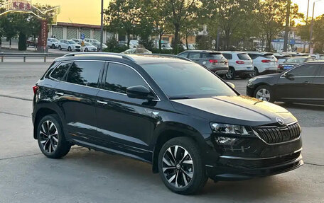 Skoda Karoq I, 2023 год, 1 500 000 рублей, 2 фотография
