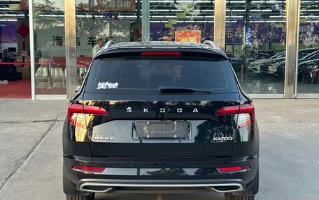 Skoda Karoq I, 2023 год, 1 500 000 рублей, 4 фотография