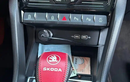 Skoda Karoq I, 2023 год, 1 500 000 рублей, 8 фотография