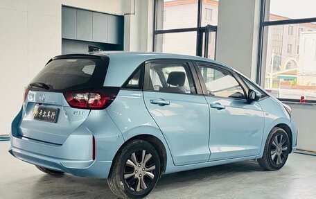 Honda Fit, 2022 год, 1 033 000 рублей, 6 фотография