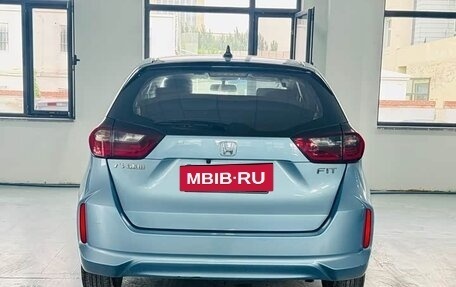 Honda Fit, 2022 год, 1 033 000 рублей, 5 фотография