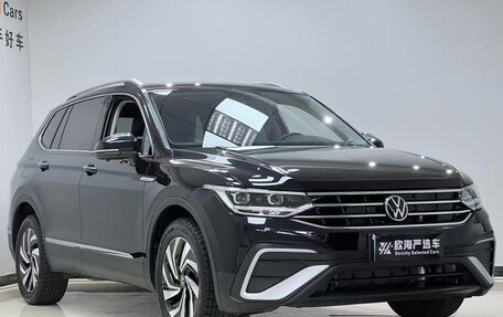 Volkswagen Tiguan II, 2023 год, 2 392 095 рублей, 3 фотография