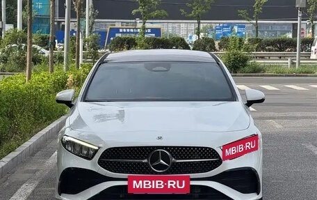 Mercedes-Benz A-Класс, 2023 год, 1 642 000 рублей, 2 фотография