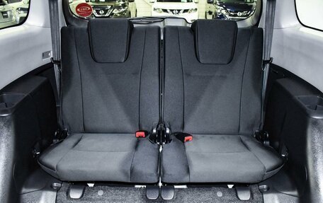 Toyota Wish II, 2010 год, 1 499 000 рублей, 16 фотография
