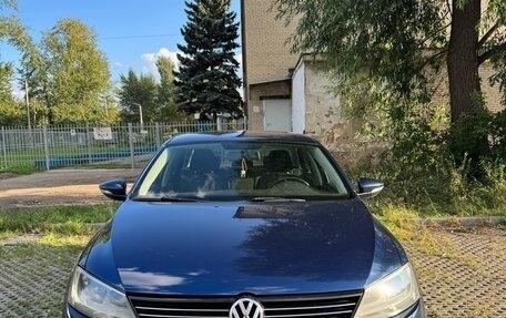 Volkswagen Jetta VI, 2011 год, 820 000 рублей, 3 фотография
