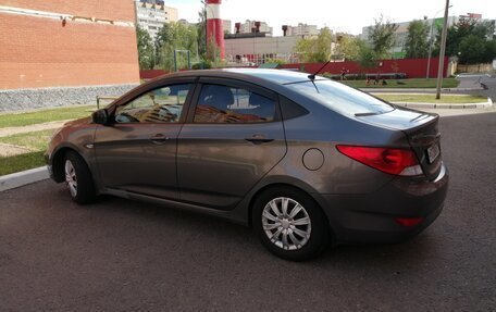 Hyundai Solaris II рестайлинг, 2012 год, 520 000 рублей, 4 фотография