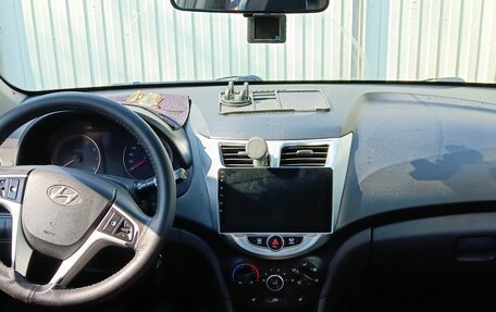 Hyundai Solaris II рестайлинг, 2012 год, 520 000 рублей, 6 фотография