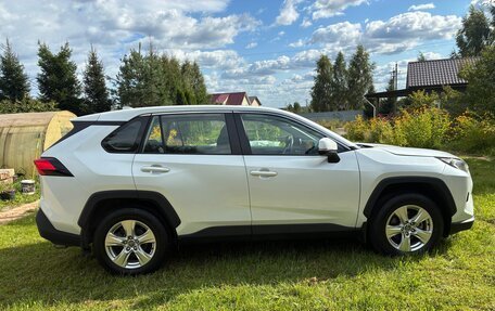 Toyota RAV4, 2025 год, 3 650 000 рублей, 6 фотография