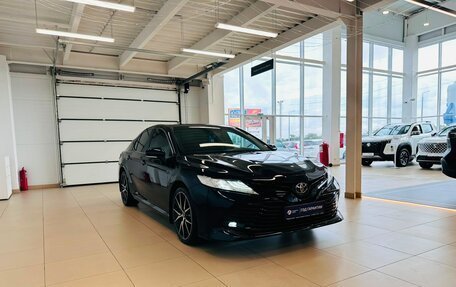 Toyota Camry, 2018 год, 2 799 999 рублей, 8 фотография