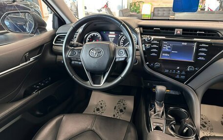 Toyota Camry, 2018 год, 2 799 999 рублей, 14 фотография