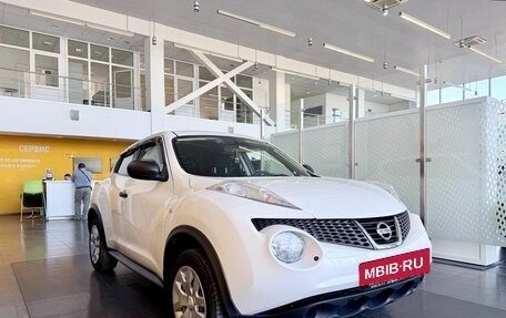 Nissan Juke II, 2013 год, 989 000 рублей, 3 фотография